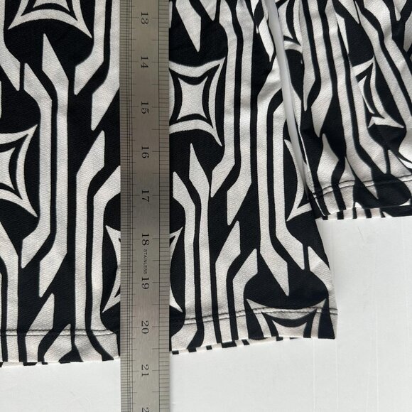 Cocomo Babydoll Blouse Womens M Black Geometric Pattern 3/4 Sleeve Stretch - Picture 9 of 9